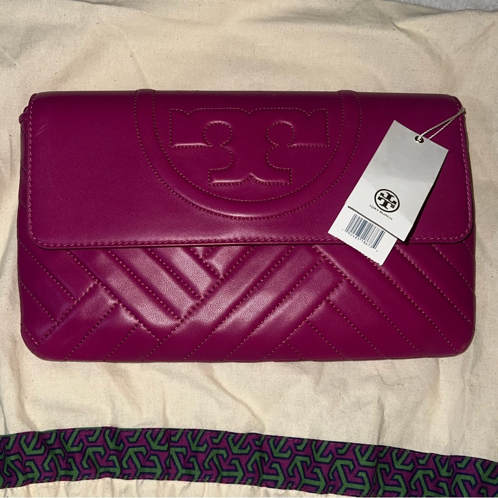 NWT Tory Burch Alexa Convertible Clutch in  Party Fuchsia 🩷 - Picture 3 of 16